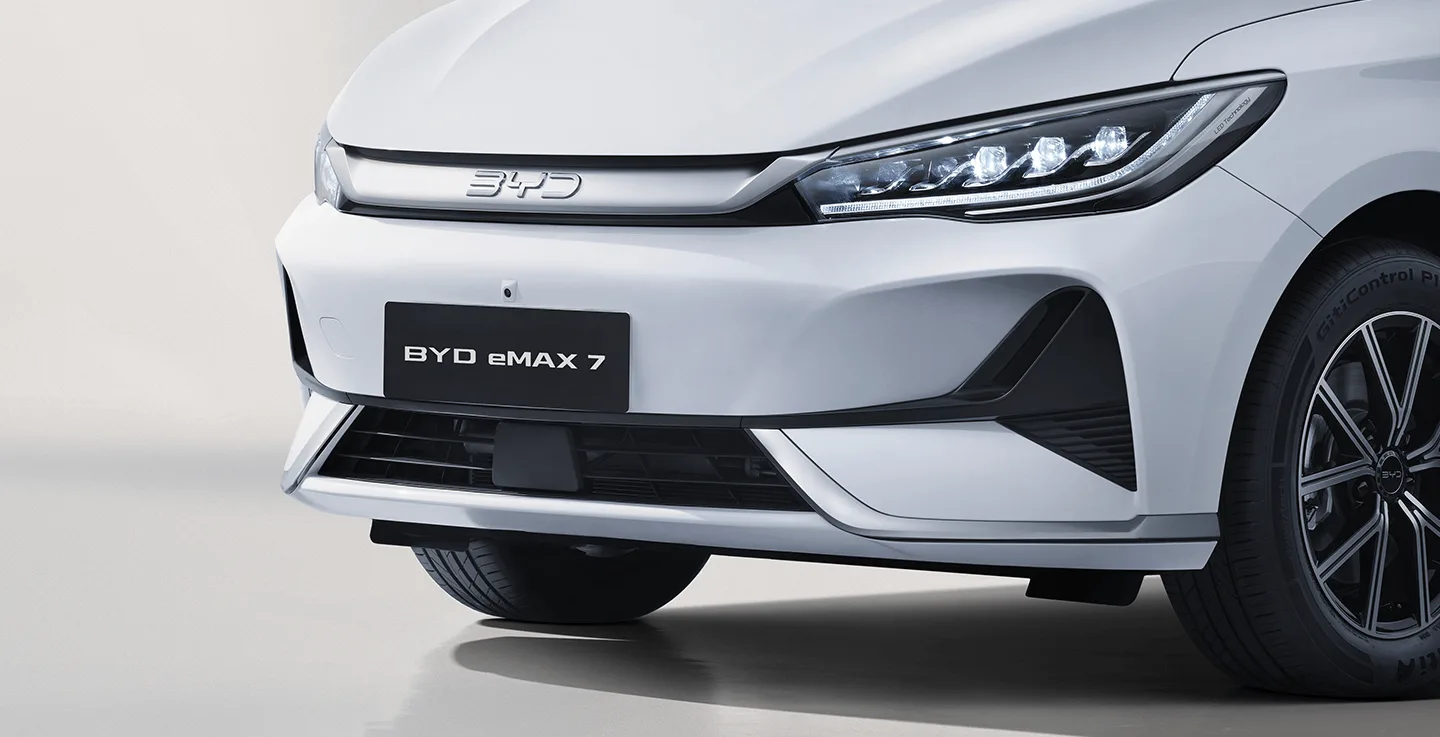 eMAX 7 exterior
