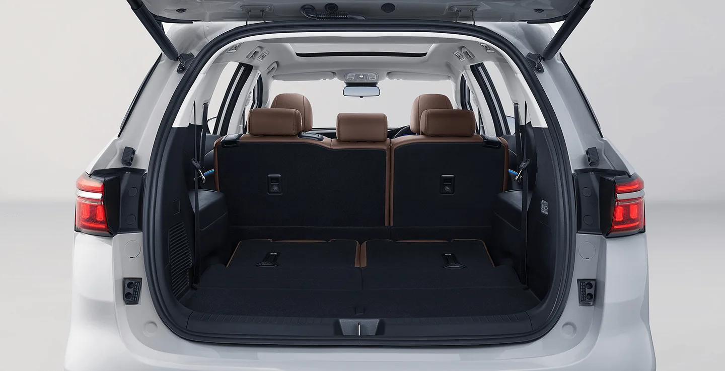 eMAX 7 exterior